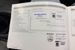 harmaa Skoda Octavia 2012 kuva 26.