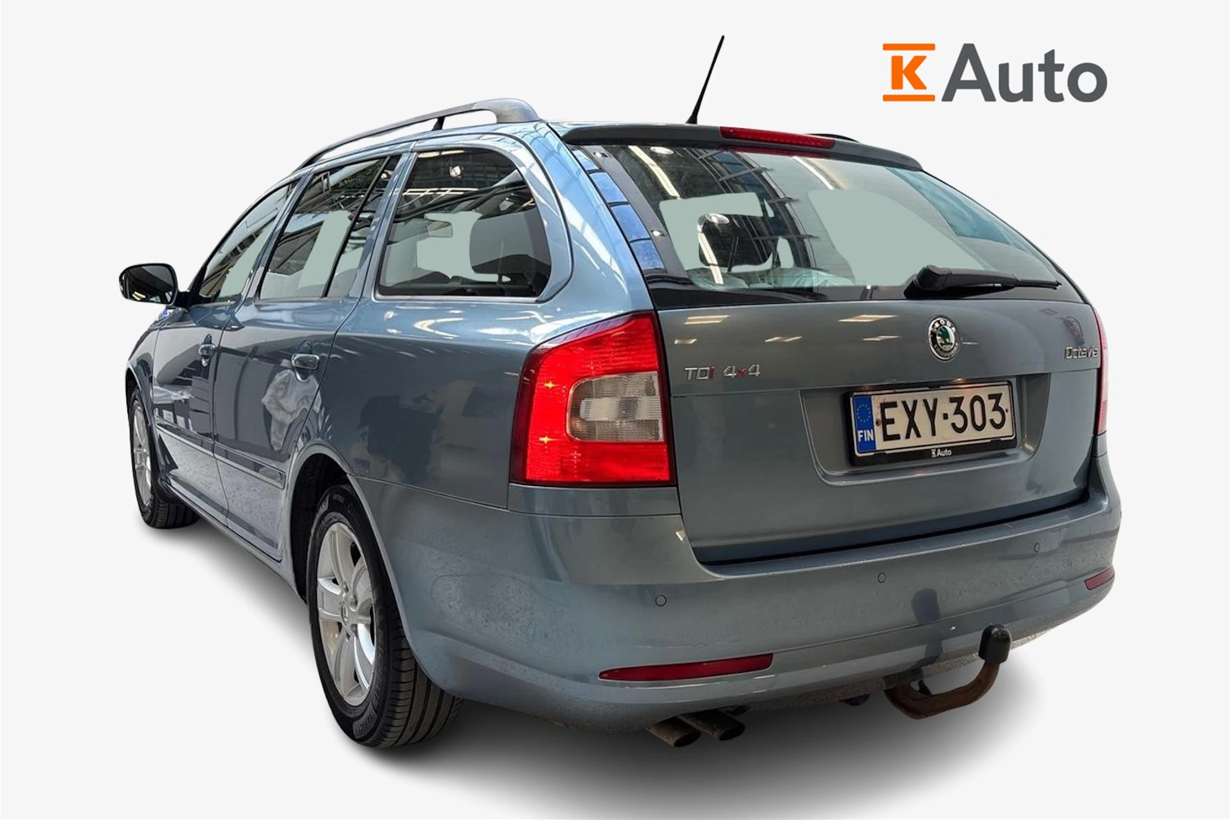 harmaa Skoda Octavia 2012 kuva 3.