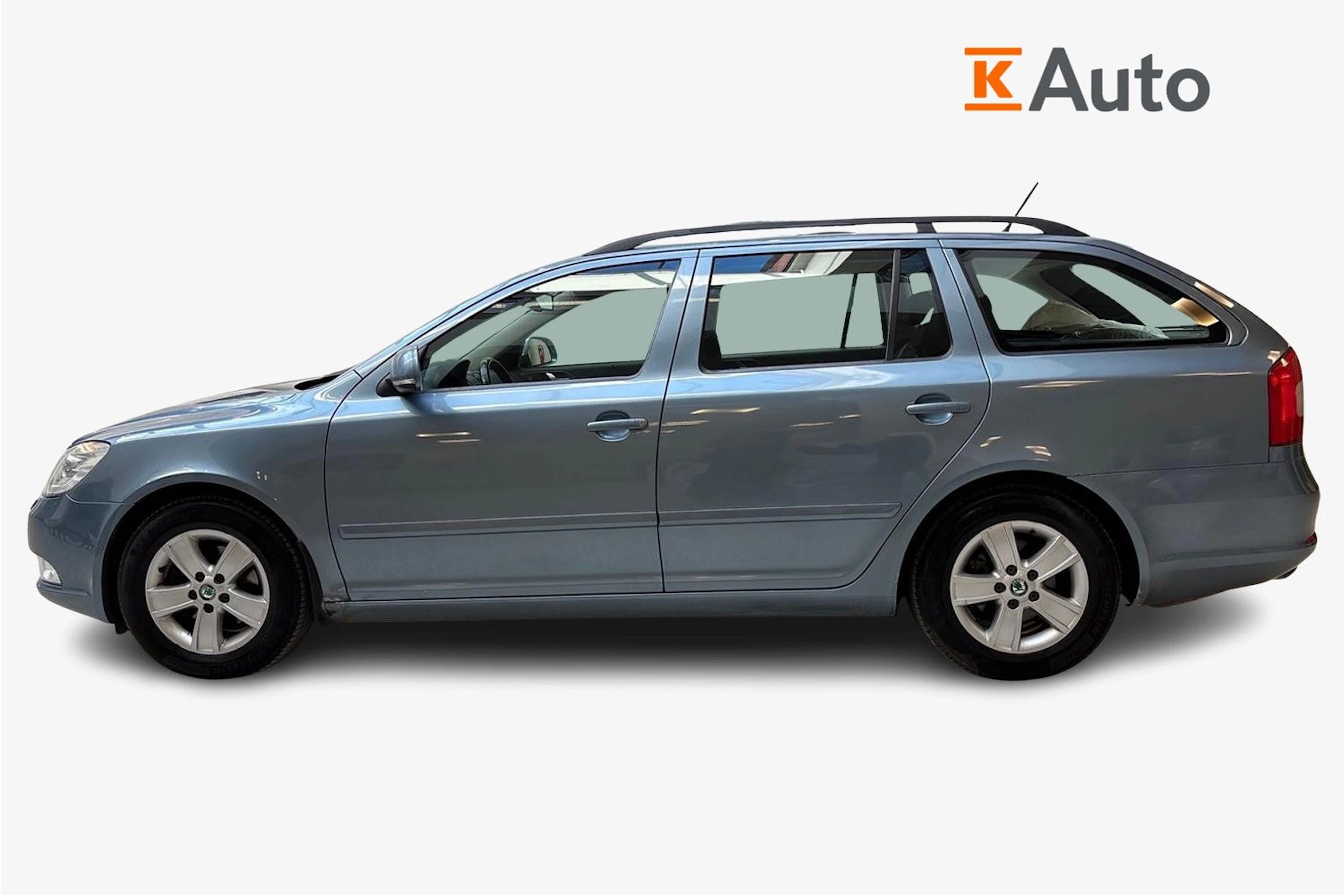 harmaa Skoda Octavia 2012 kuva 7.