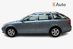 harmaa Skoda Octavia 2012 kuva 7.