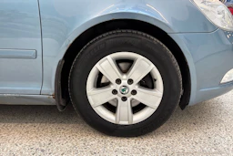 harmaa Skoda Octavia 2012 kuva 25.