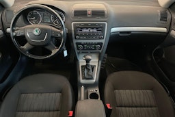 hopea Skoda Octavia 2012 kuva 9.