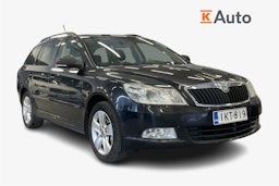 musta Skoda Octavia 2012 kuva 1.