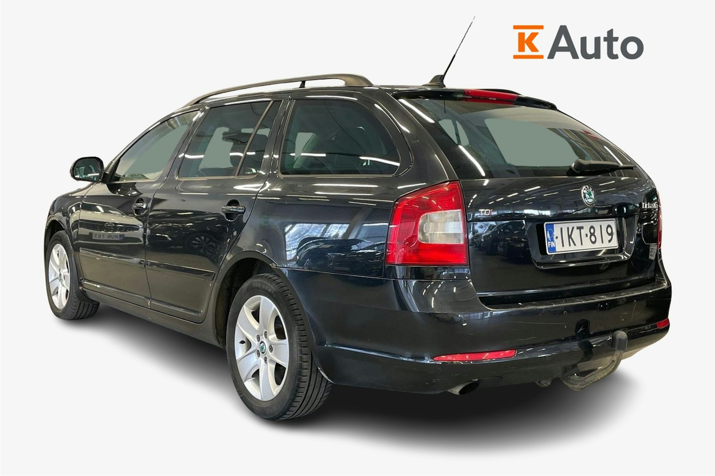musta Skoda Octavia 2012 kuva 2.
