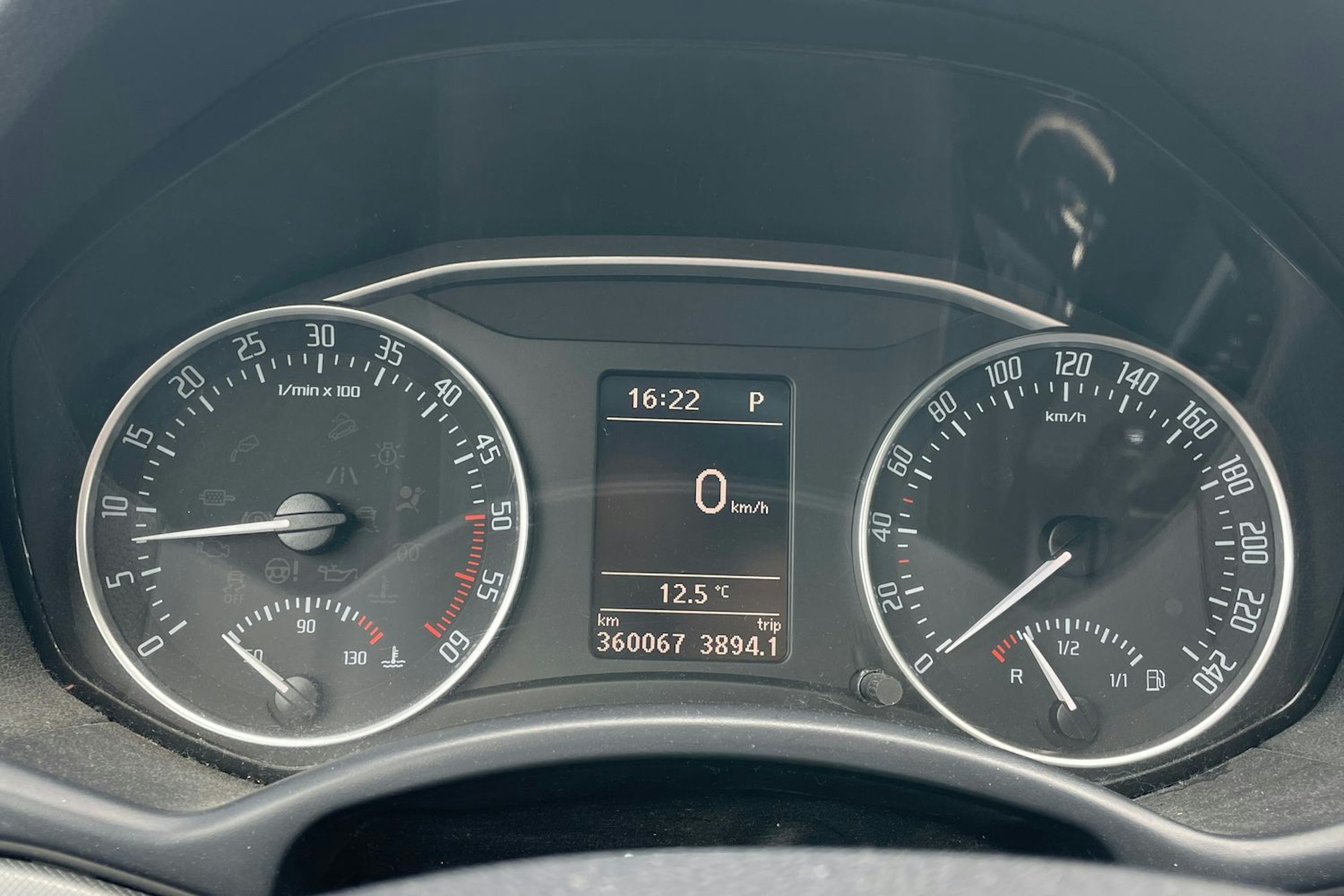 musta Skoda Octavia 2012 kuva 15.