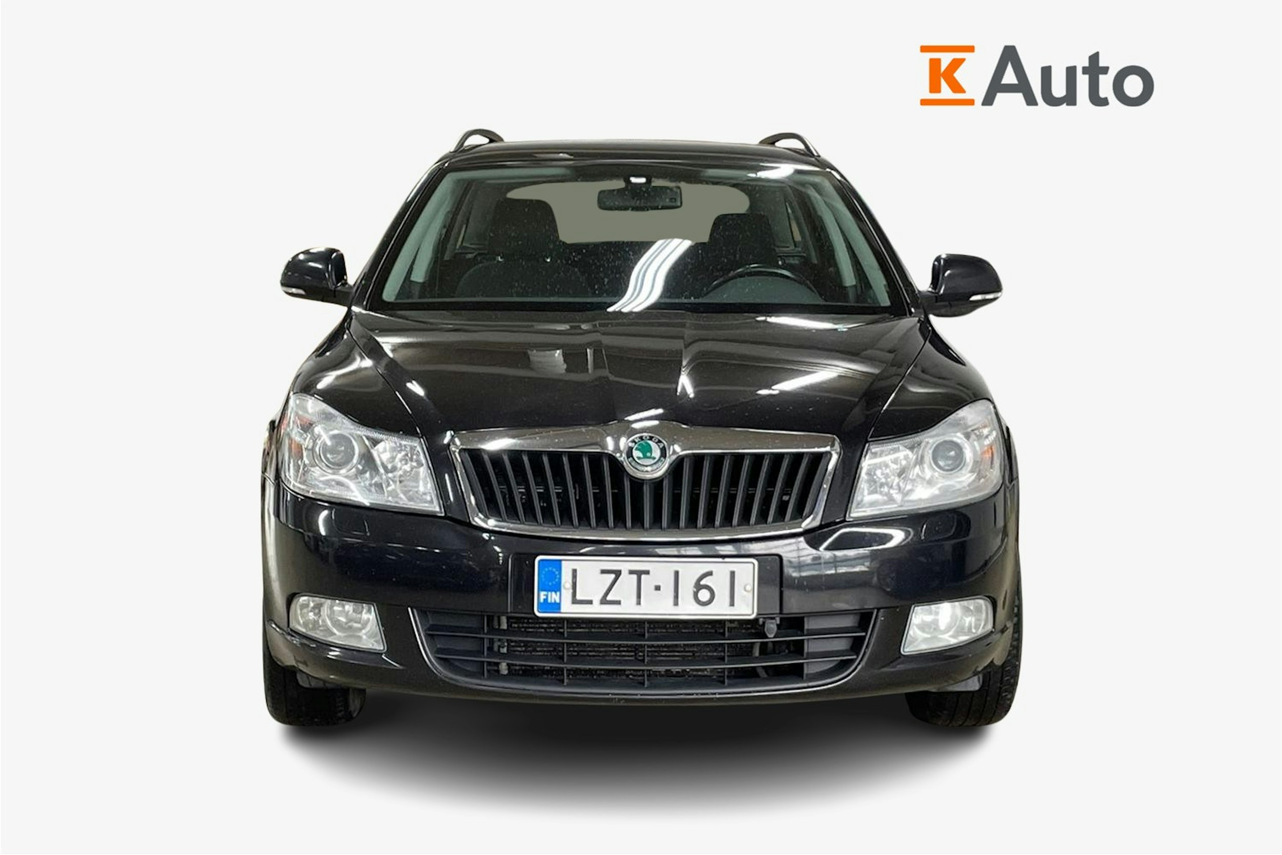 musta Skoda Octavia 2012 kuva 5.