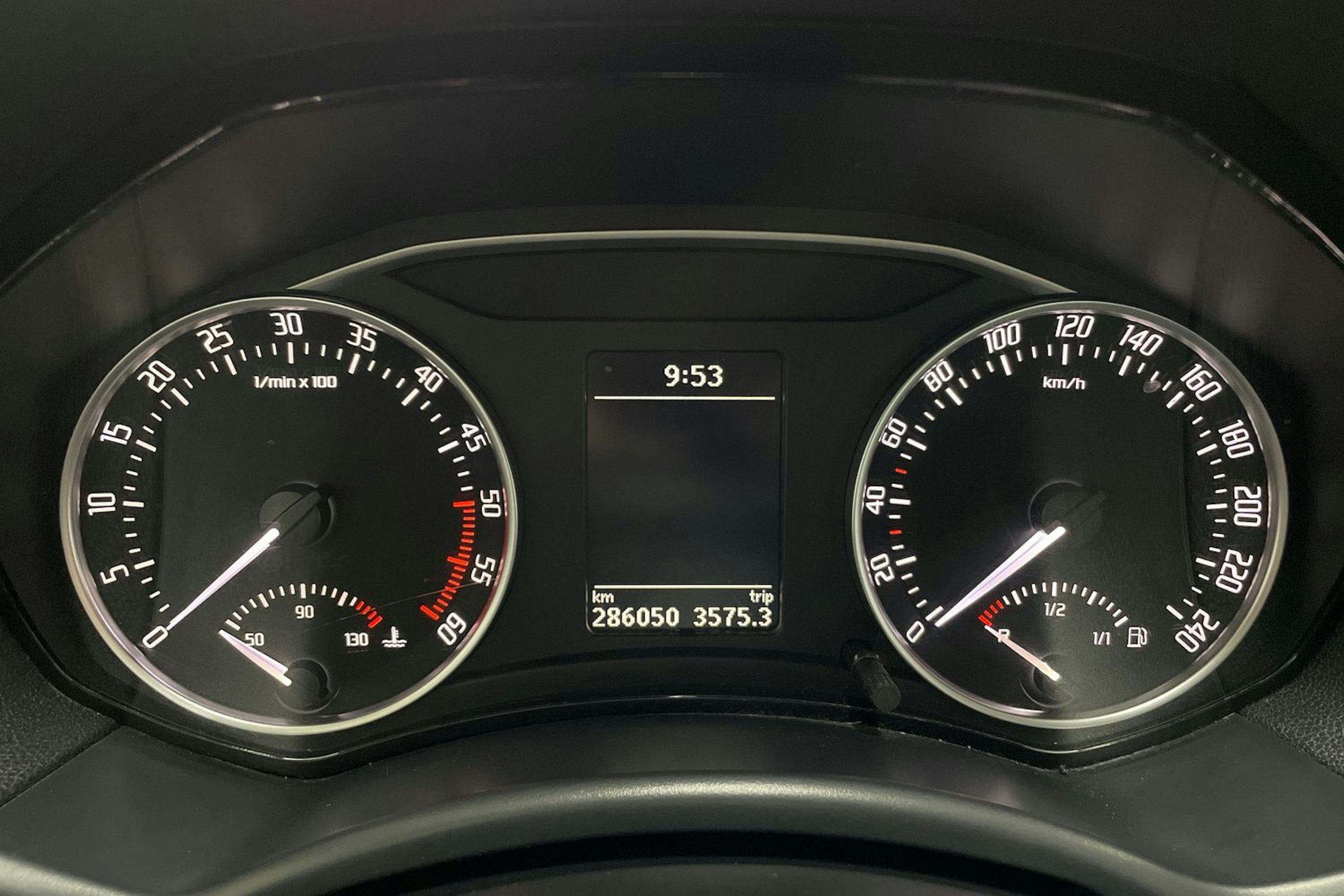 musta Skoda Octavia 2012 kuva 15.