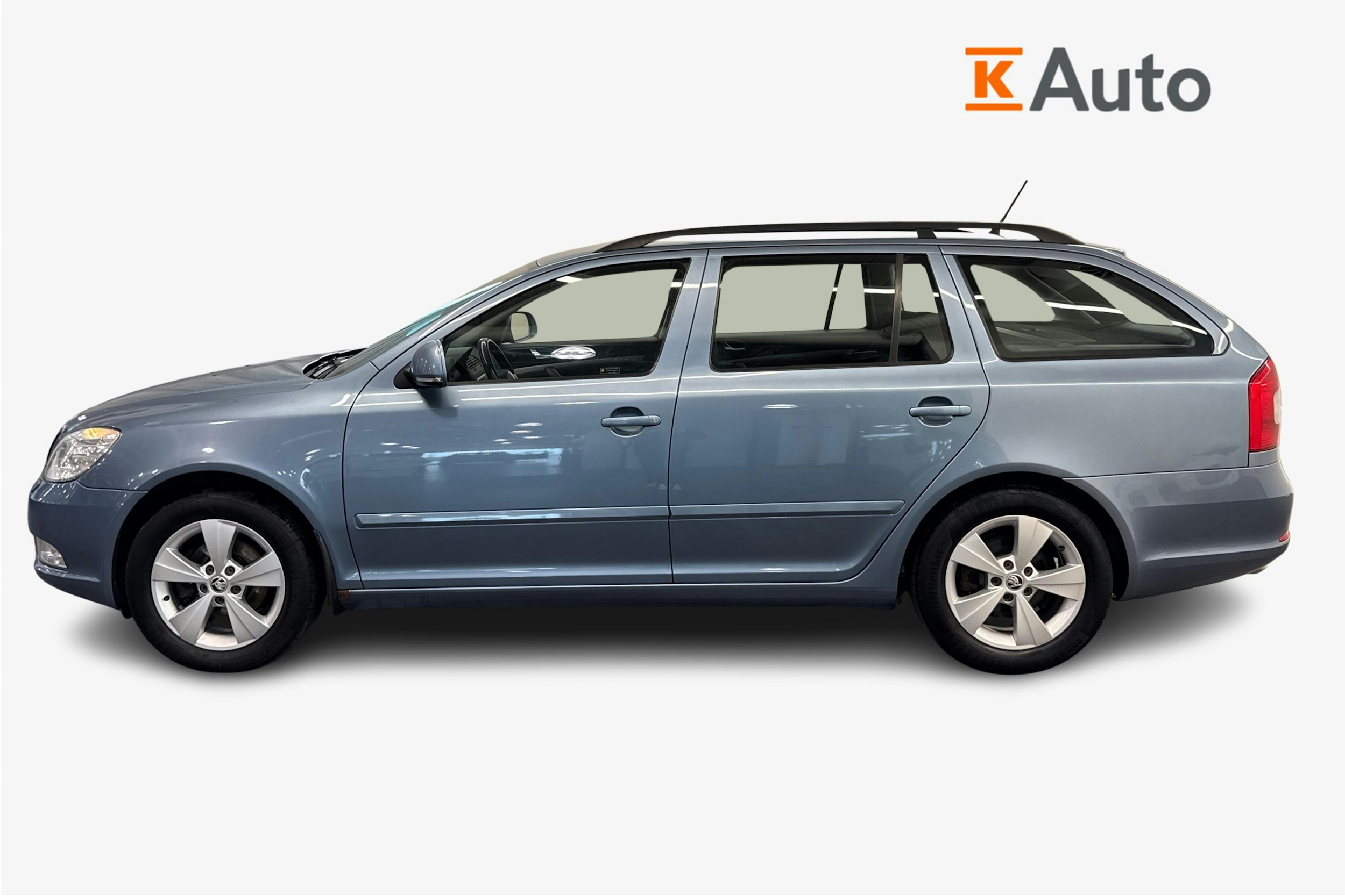 Harmaa Skoda OCTAVIA 2012 kuva 6.