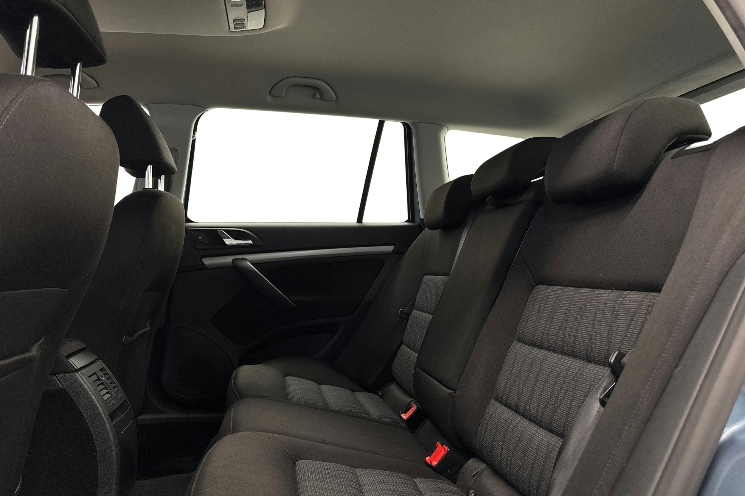 Harmaa Skoda OCTAVIA 2012 kuva 10.