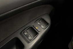 Harmaa Skoda OCTAVIA 2012 kuva 23.