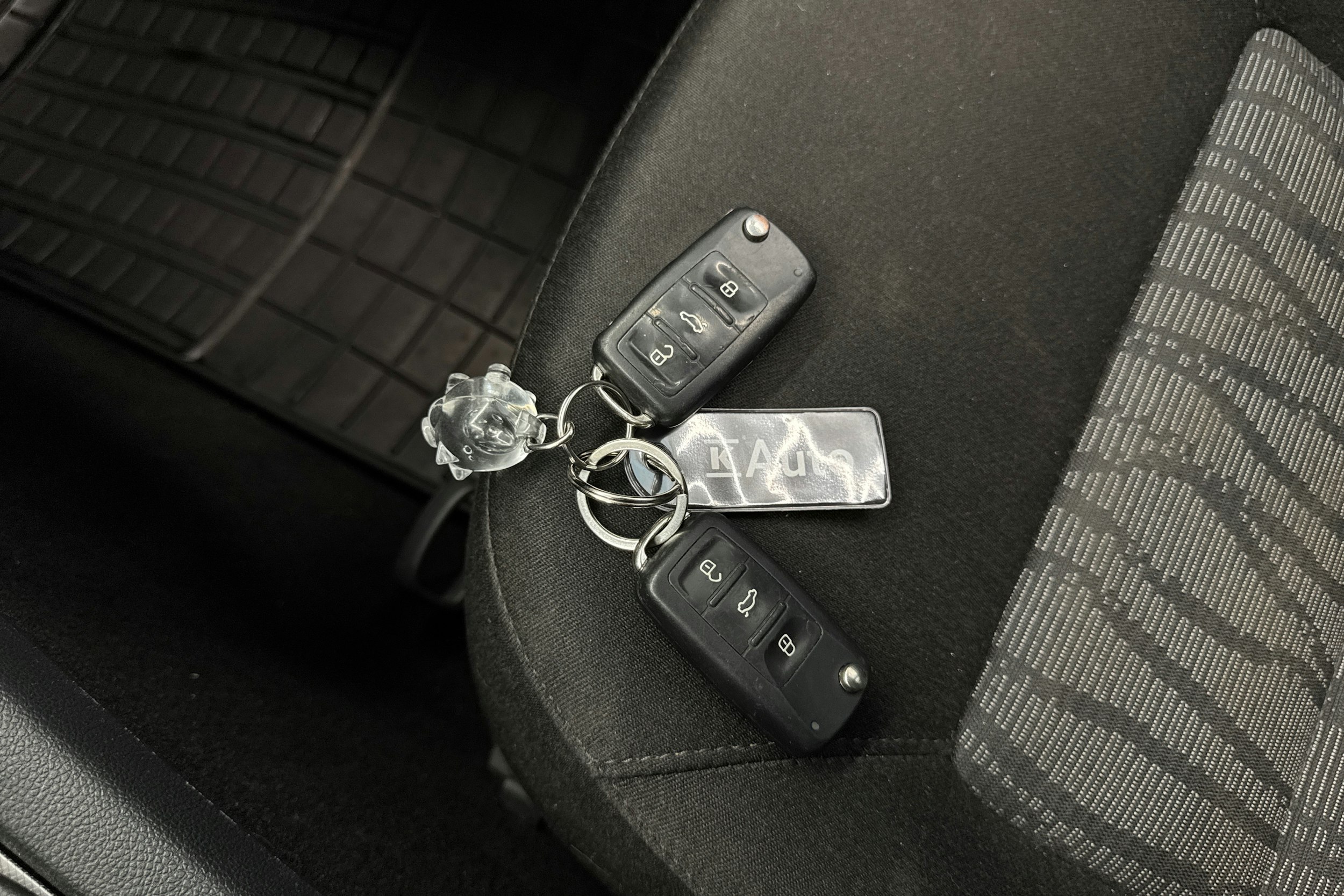 Harmaa Skoda OCTAVIA 2012 kuva 29.