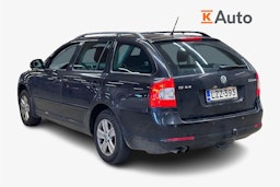 musta Skoda Octavia 2012 kuva 2.