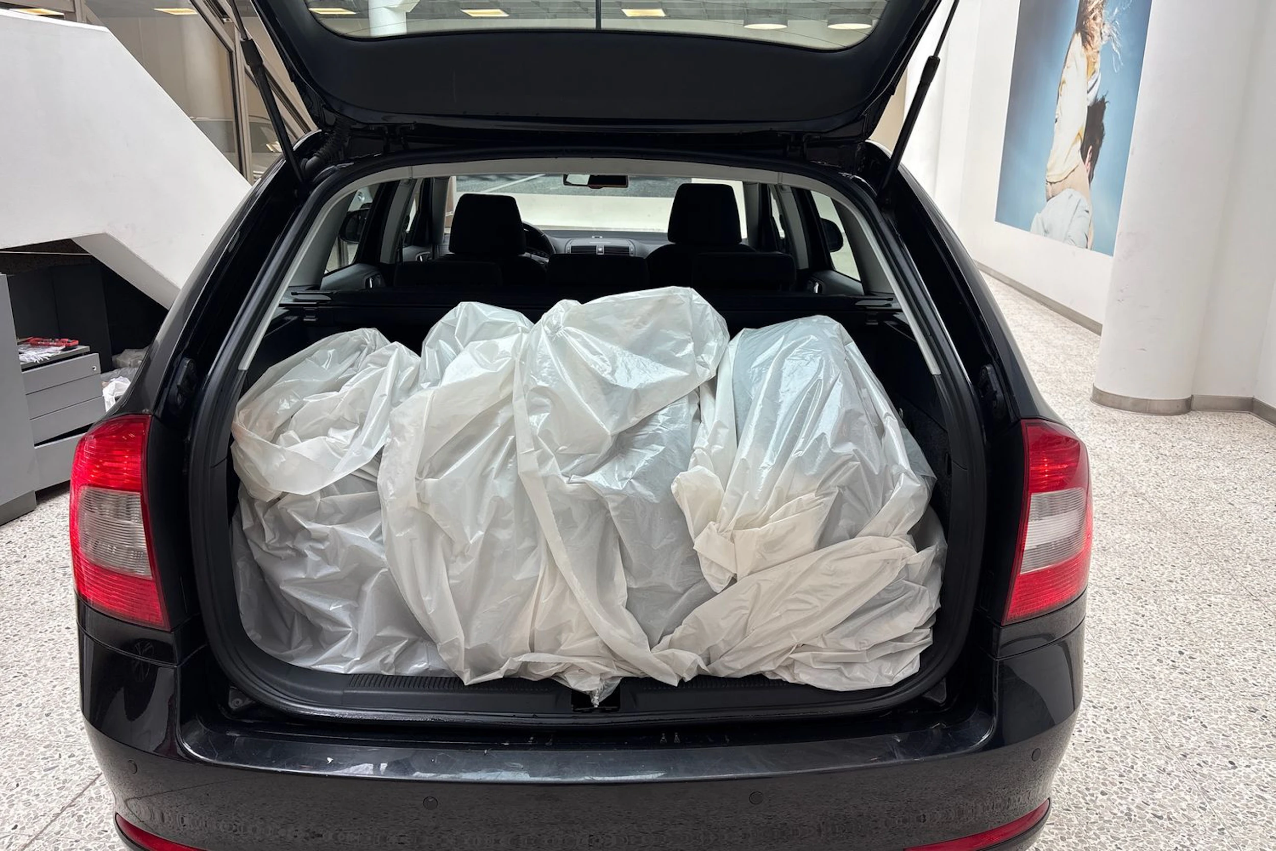 Musta Skoda OCTAVIA 2012 kuva 11.