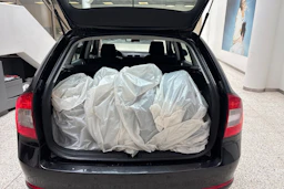 Musta Skoda OCTAVIA 2012 kuva 11.