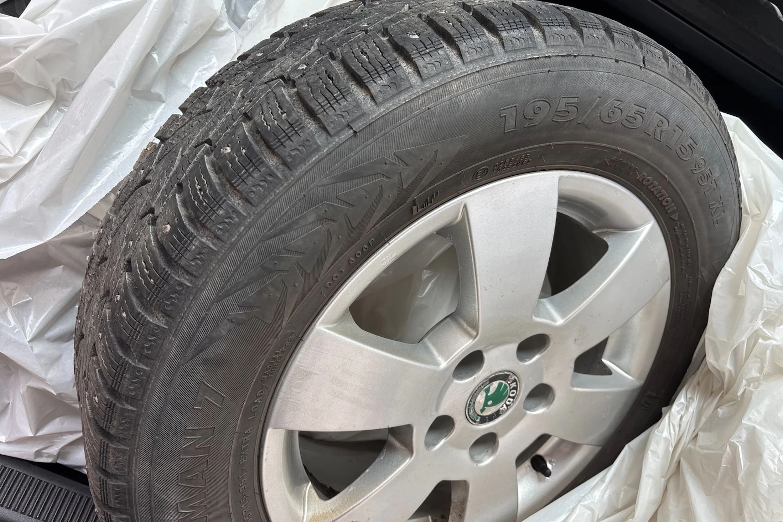 Musta Skoda OCTAVIA 2012 kuva 12.