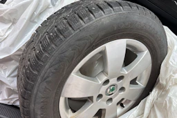 Musta Skoda OCTAVIA 2012 kuva 12.