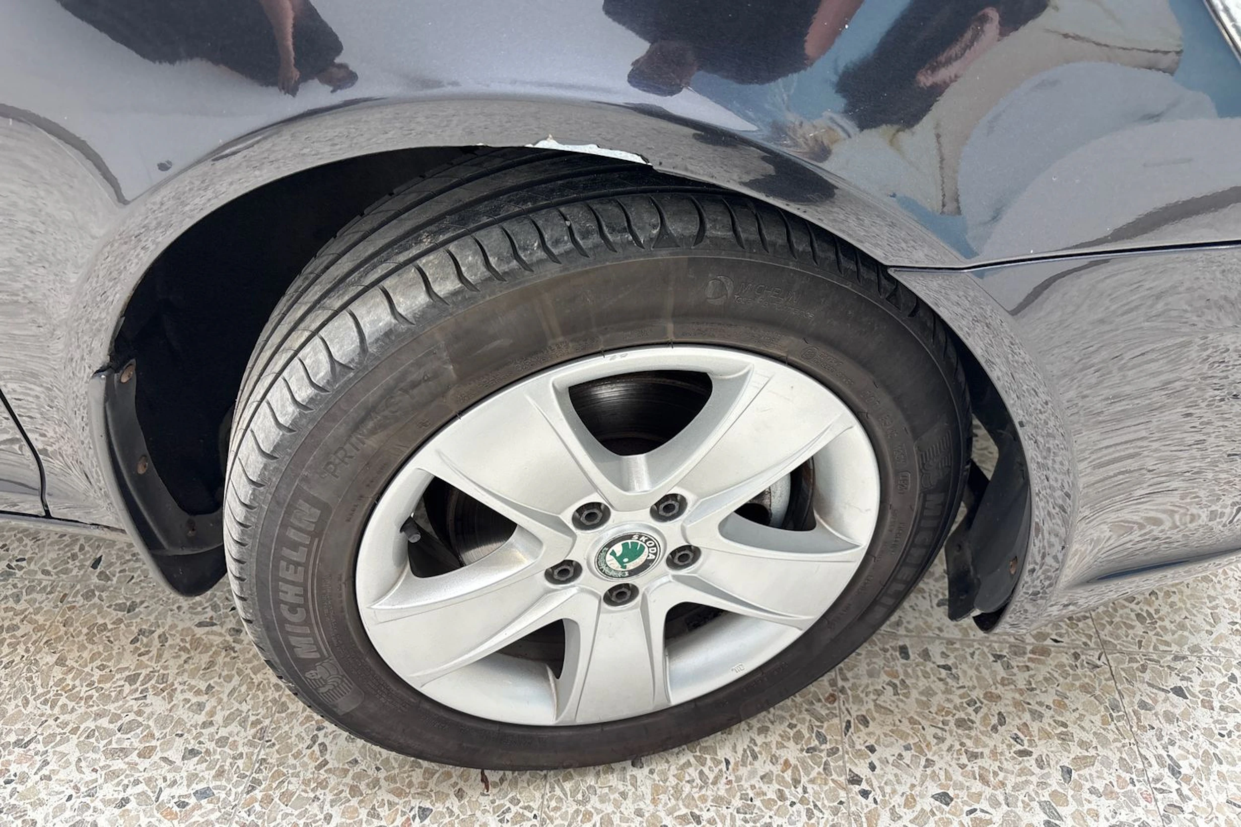 Musta Skoda OCTAVIA 2012 kuva 21.