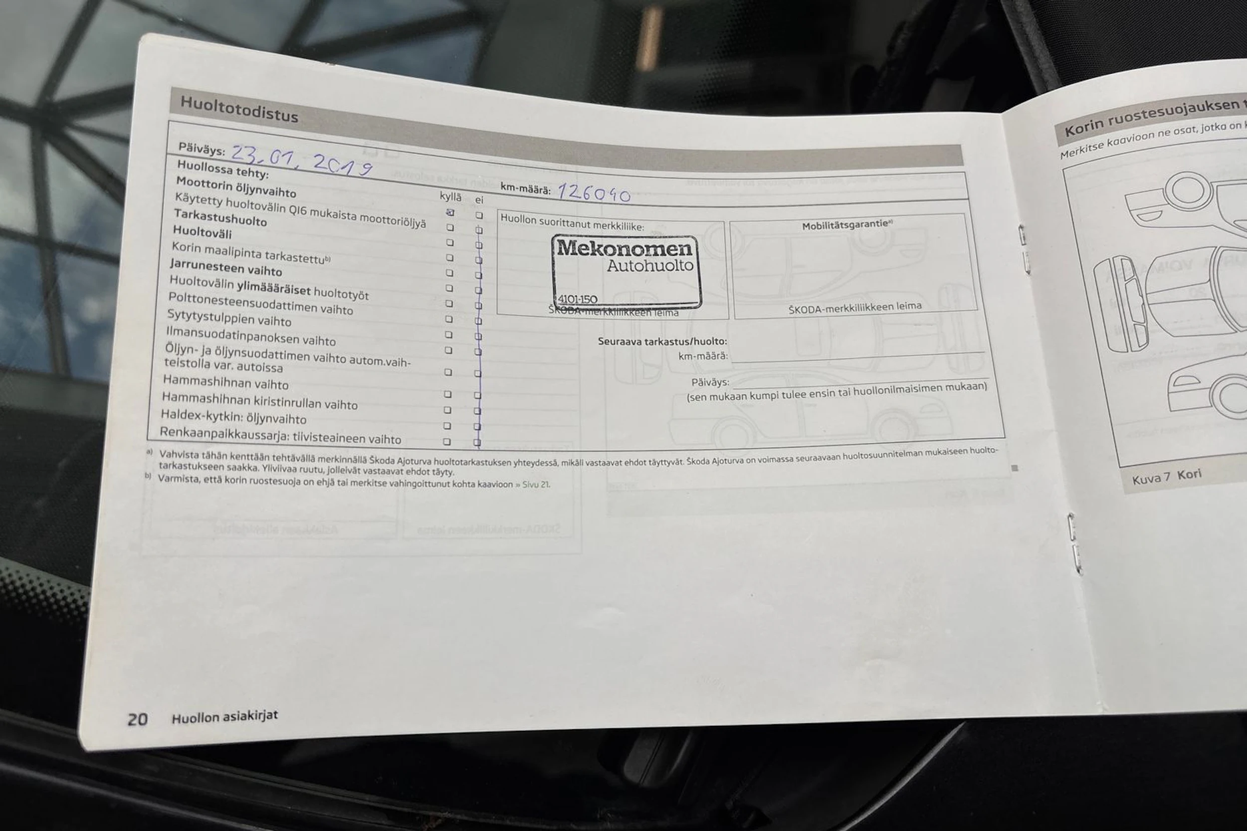 Musta Skoda OCTAVIA 2012 kuva 35.