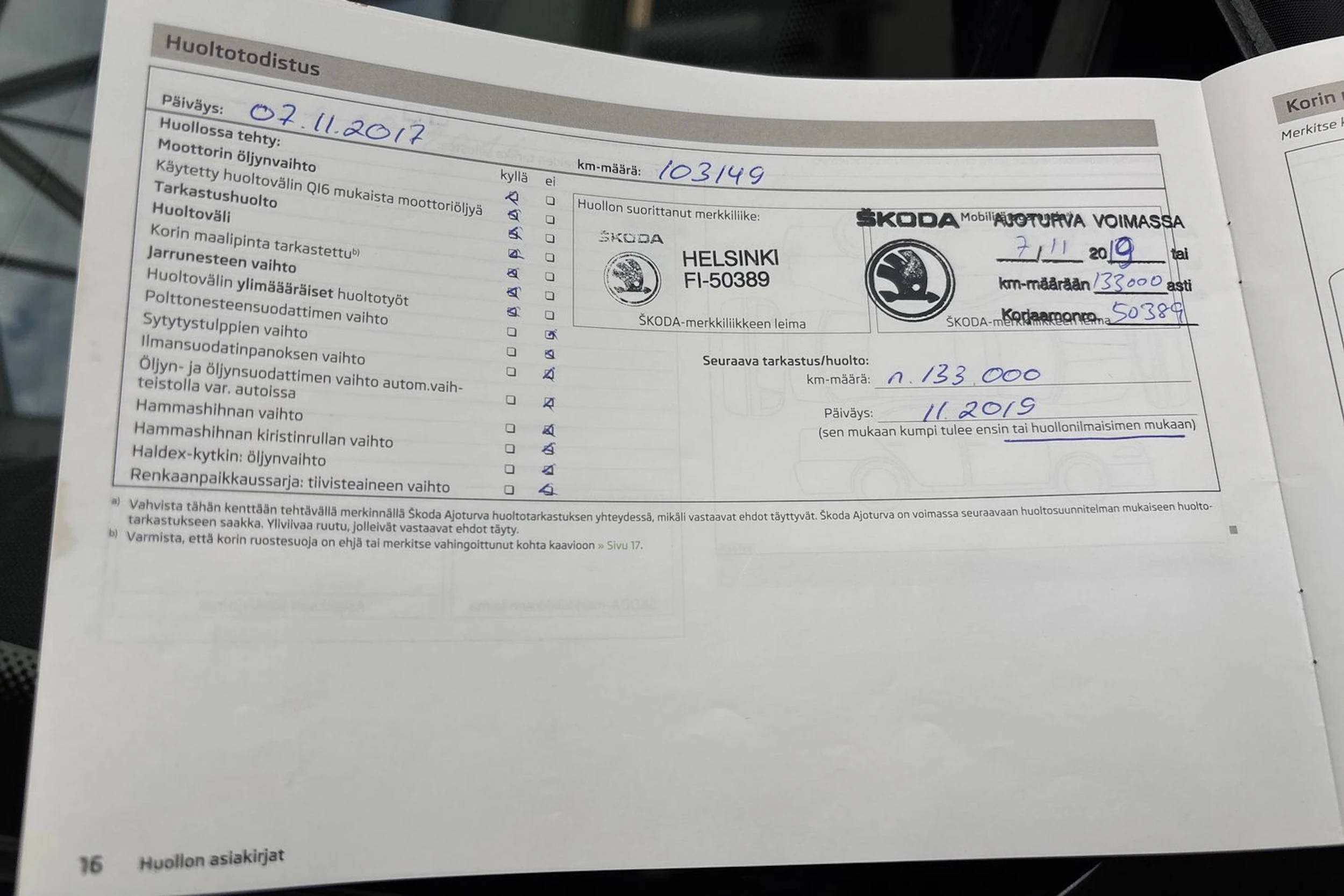 Musta Skoda OCTAVIA 2012 kuva 36.