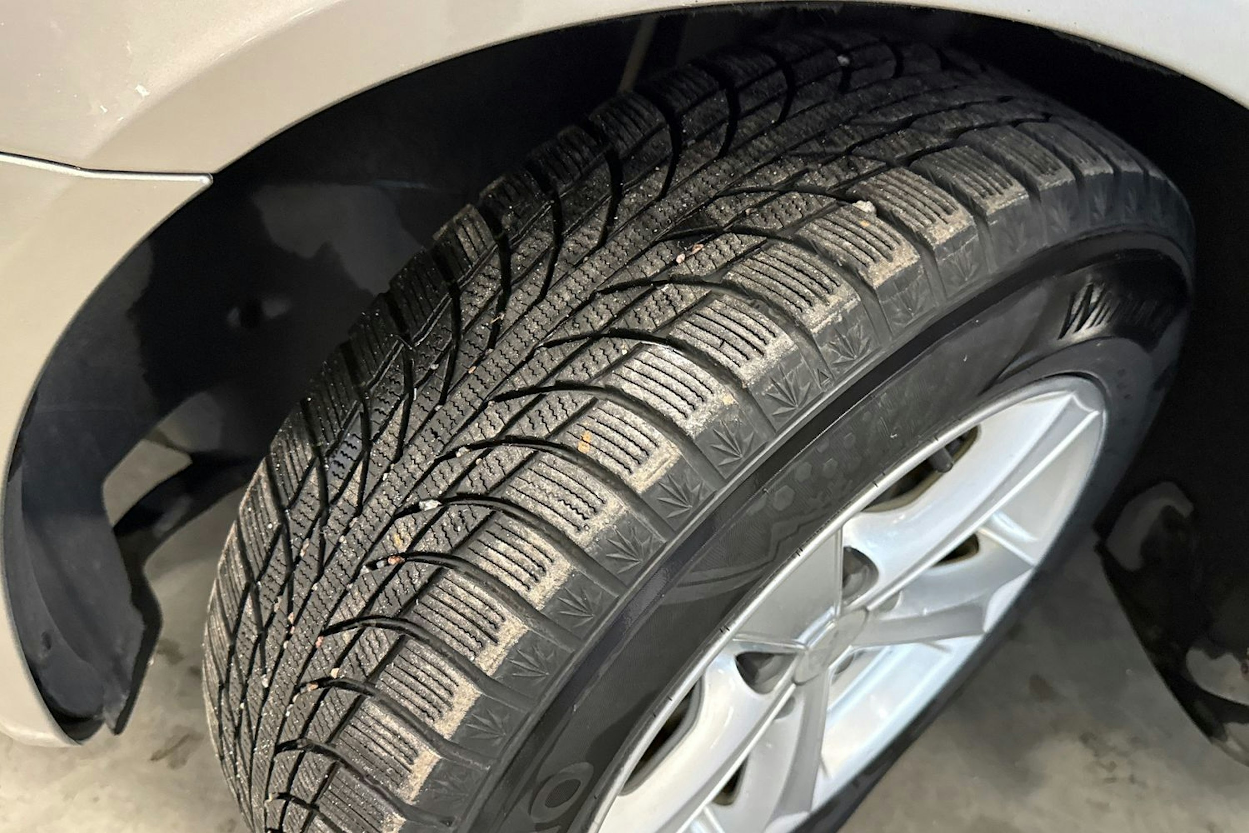 ruskea (beige) Skoda Octavia 2013 kuva 13.