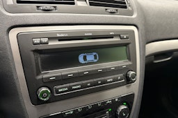 ruskea (beige) Skoda Octavia 2013 kuva 22.