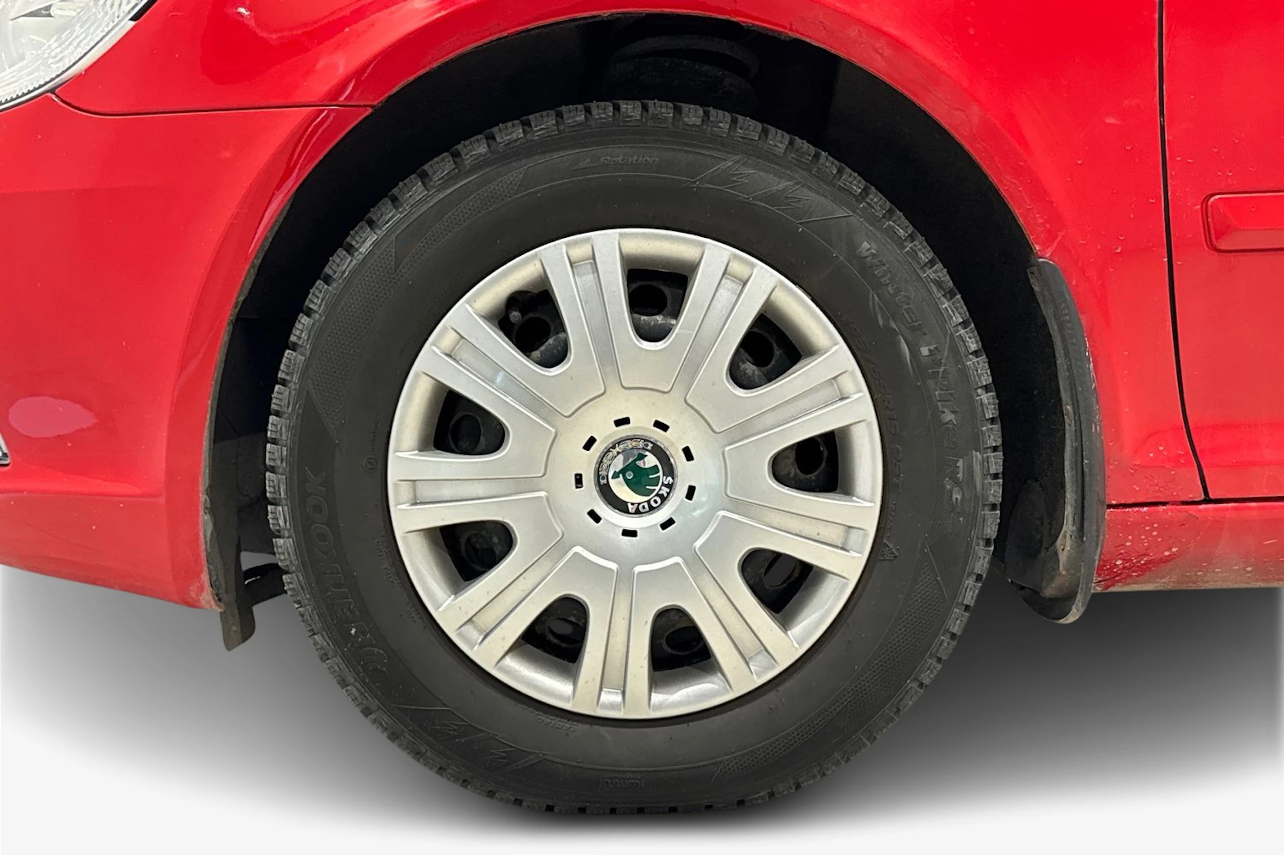 punainen Skoda Octavia 2012 kuva 12.