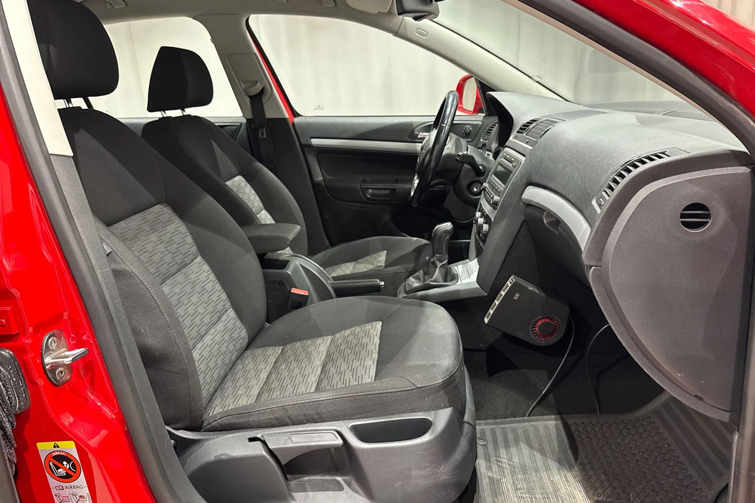 punainen Skoda Octavia 2012 kuva 17.