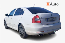 valkoinen Skoda Octavia 2012 kuva 2.