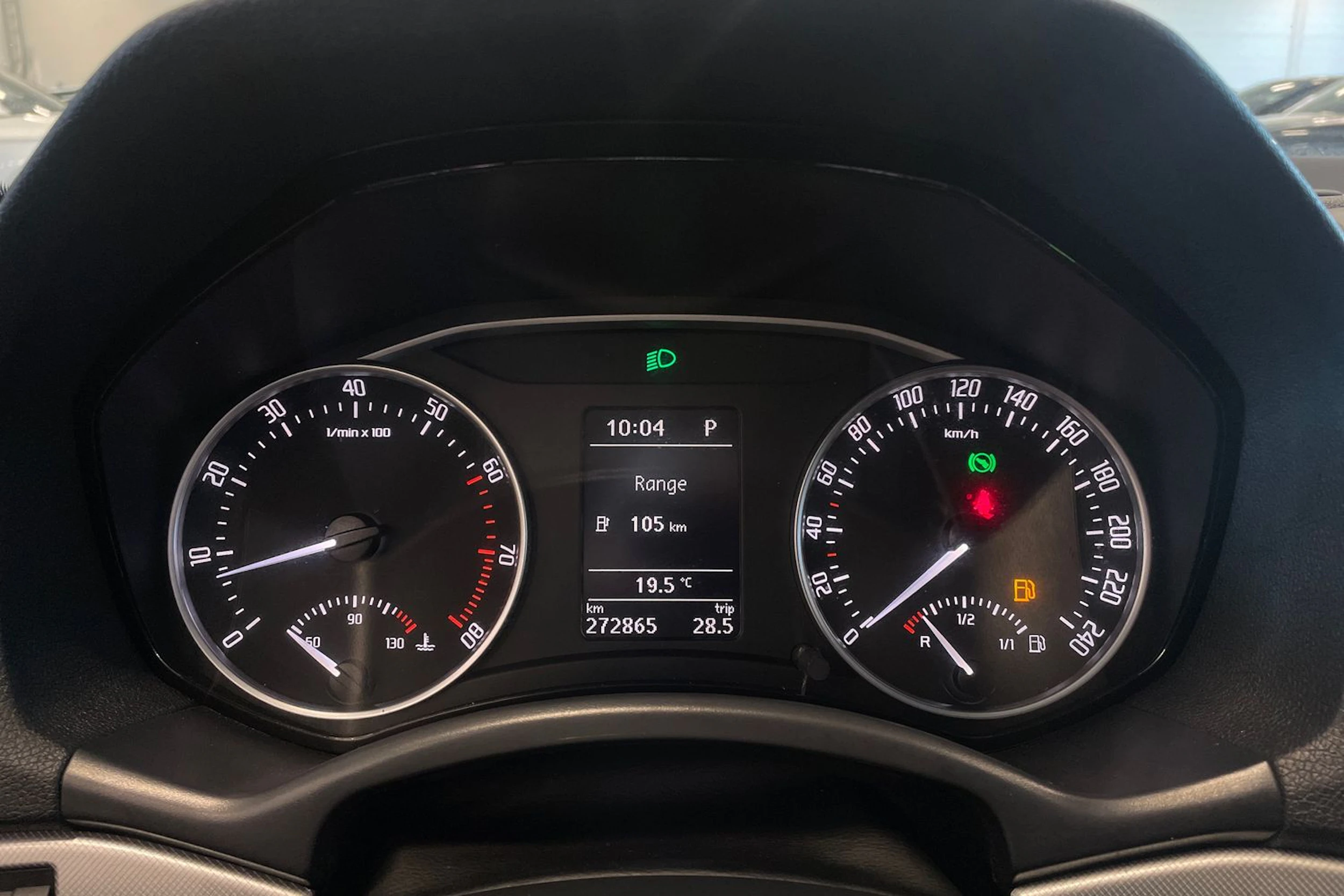 valkoinen Skoda Octavia 2012 kuva 17.