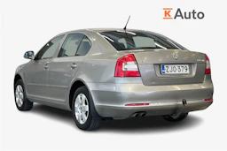 ruskea (beige) Skoda Octavia 2012 kuva 2.