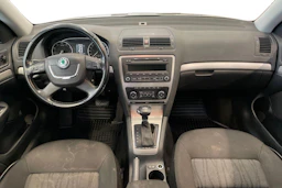 ruskea (beige) Skoda Octavia 2012 kuva 7.