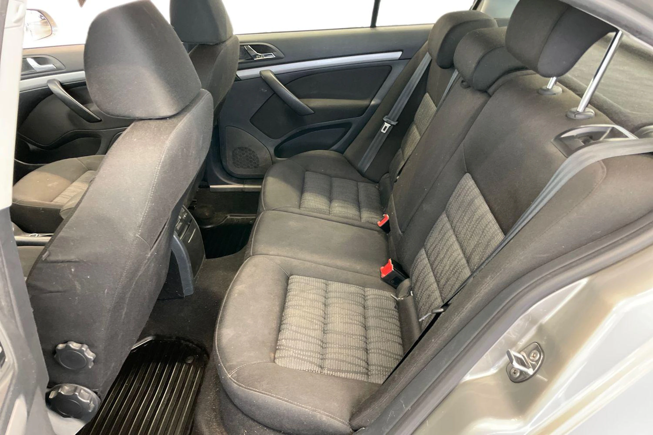 ruskea (beige) Skoda Octavia 2012 kuva 8.