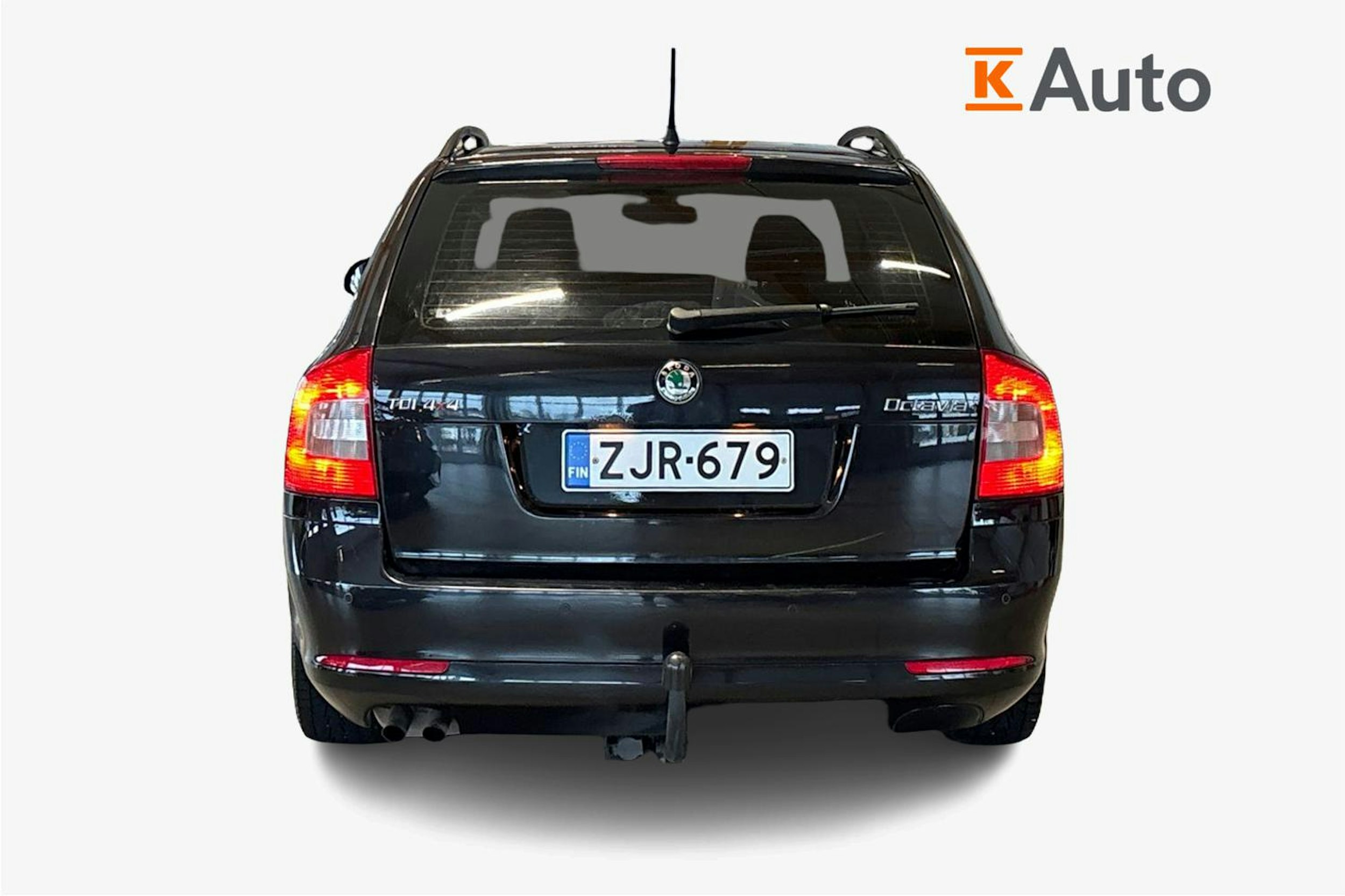 Musta Skoda OCTAVIA 2012 kuva 3.