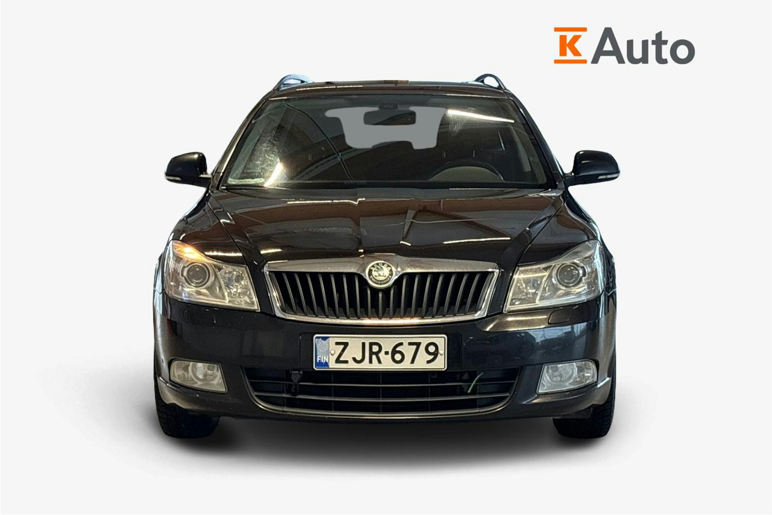Musta Skoda OCTAVIA 2012 kuva 5.