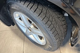 Musta Skoda OCTAVIA 2012 kuva 13.