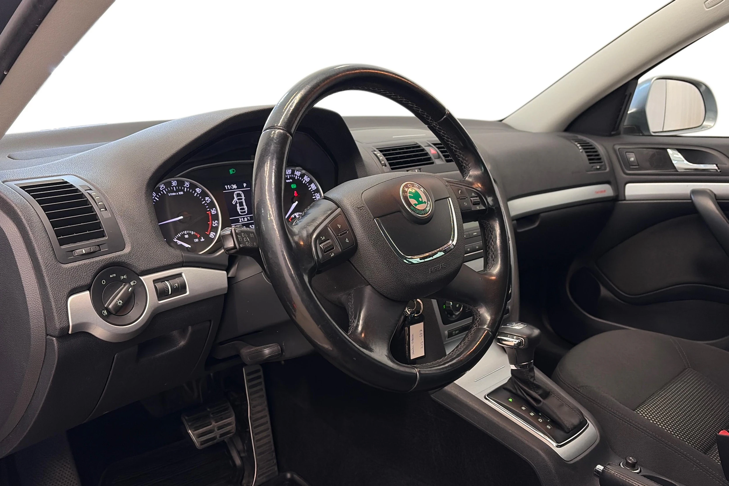 hopea Skoda Octavia 2012 kuva 8.