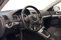 hopea Skoda Octavia 2012 kuva 8.