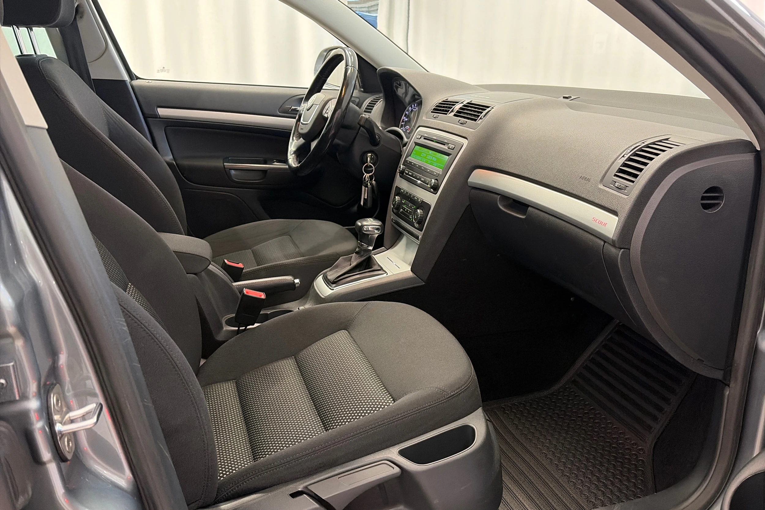 hopea Skoda Octavia 2012 kuva 16.