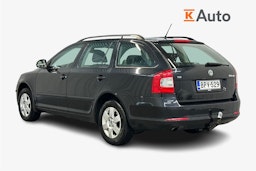 musta Skoda Octavia 2013 kuva 2.