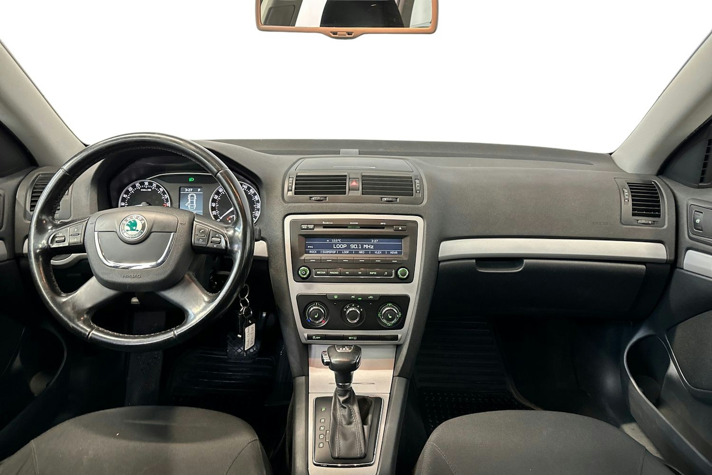 musta Skoda Octavia 2013 kuva 9.