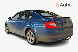 sininen Skoda Octavia 2013 kuva 2.