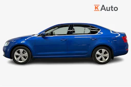 sininen Skoda Octavia 2013 kuva 5.