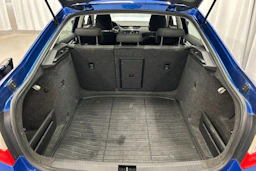 sininen Skoda Octavia 2013 kuva 13.