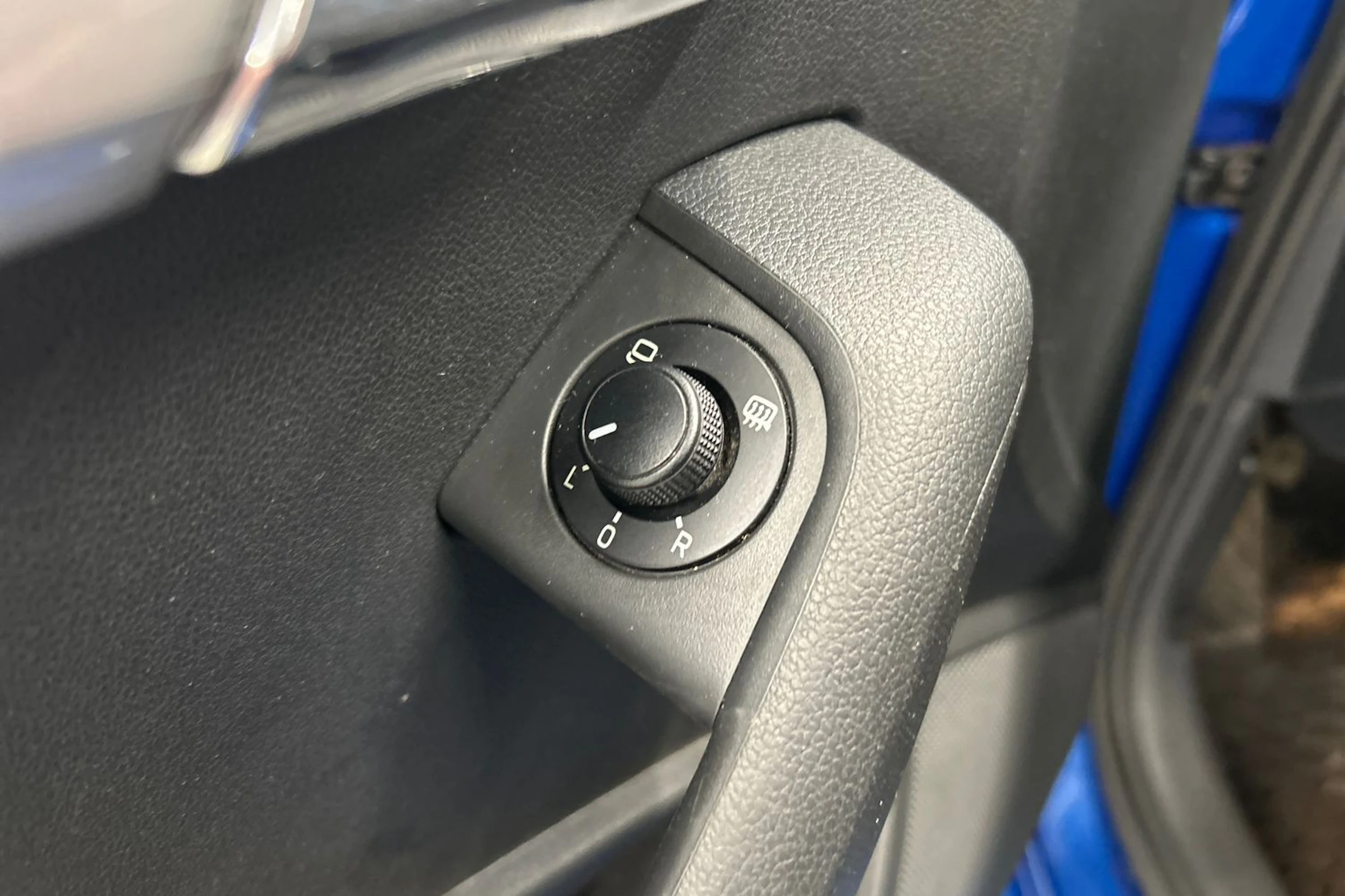 sininen Skoda Octavia 2013 kuva 15.