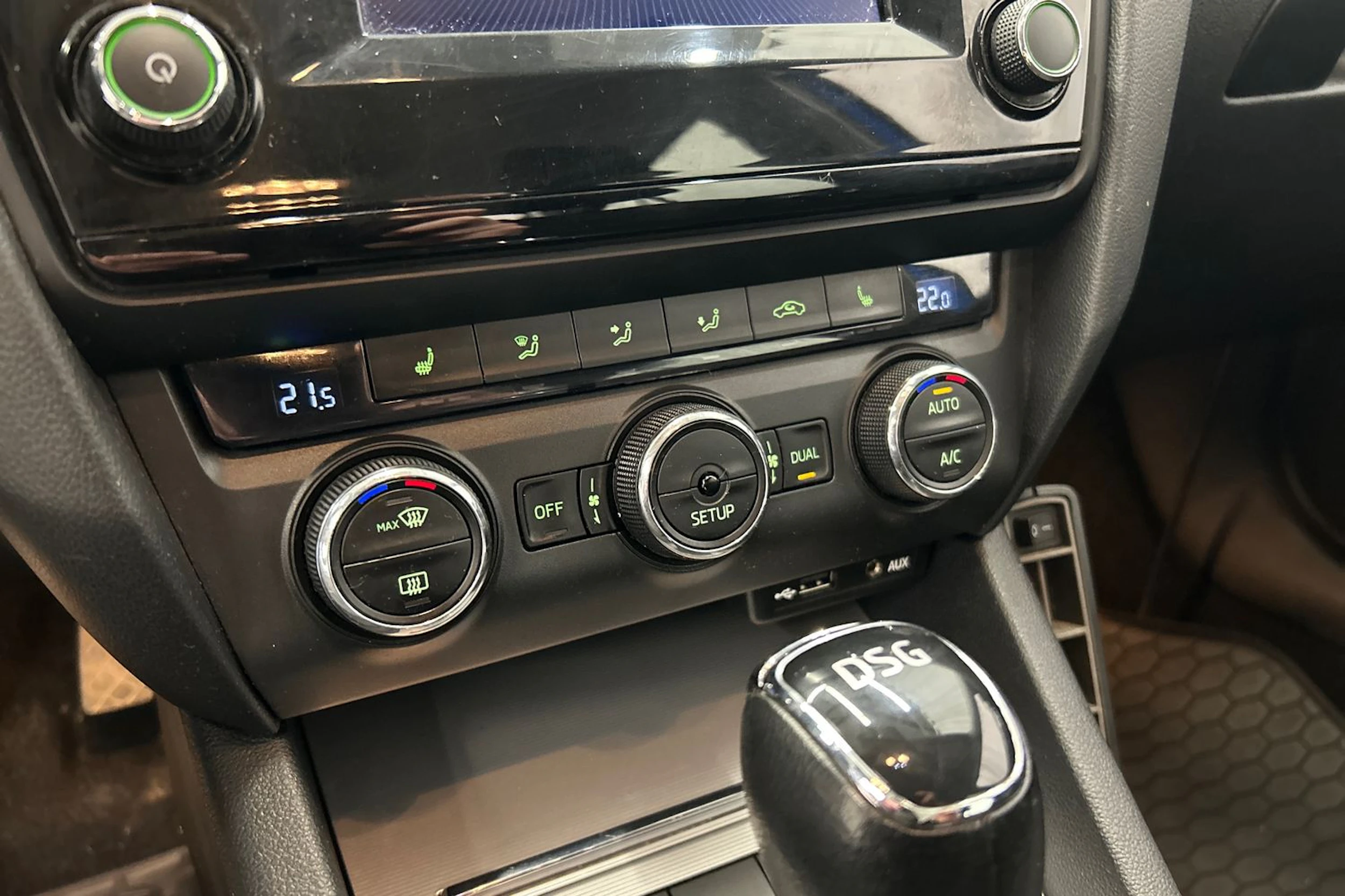 sininen Skoda Octavia 2013 kuva 20.