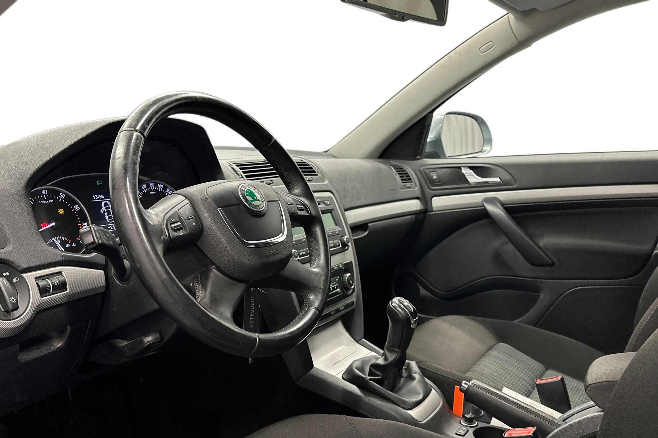 hopea Skoda Octavia 2013 kuva 7.