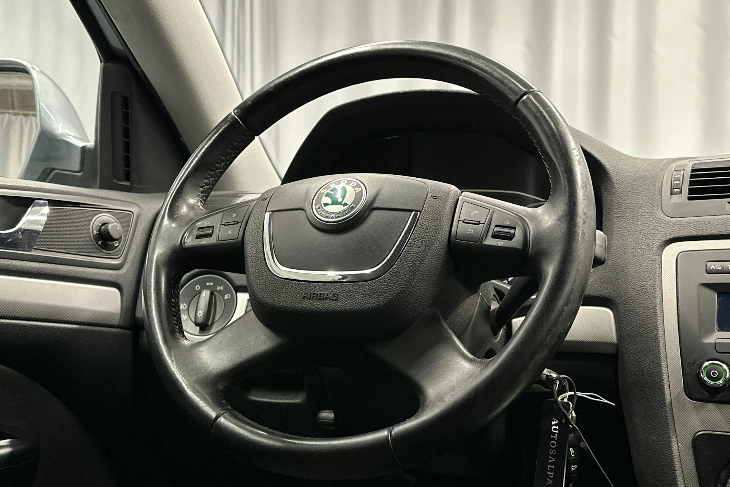 hopea Skoda Octavia 2013 kuva 16.