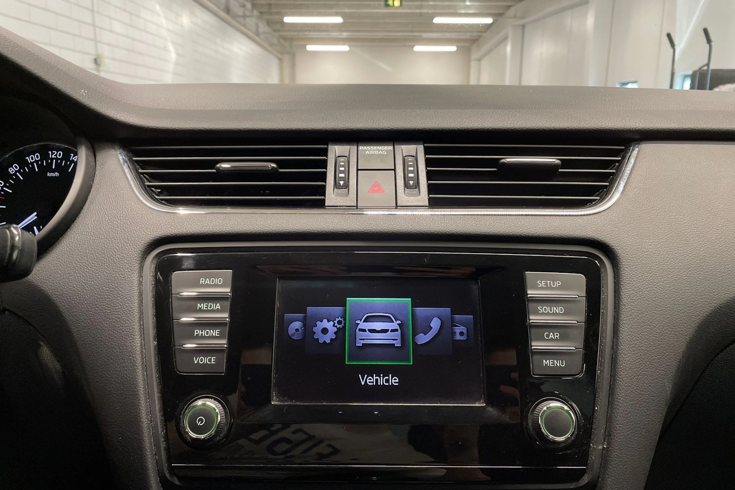 met. Ruskea (beige) Skoda OCTAVIA 2013 kuva 15.