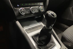 met. Ruskea (beige) Skoda OCTAVIA 2013 kuva 16.