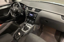 met. Ruskea (beige) Skoda OCTAVIA 2013 kuva 22.
